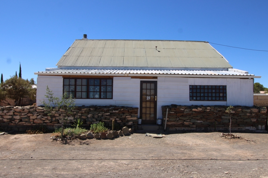 2 Bedroom Property for Sale in Fraserburg Northern Cape